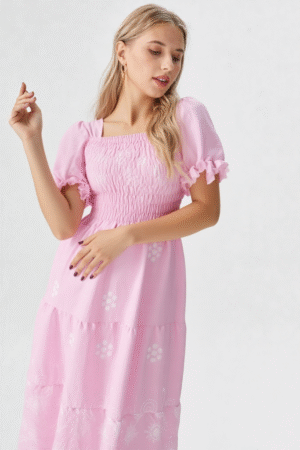 Vestido Midi Rosa Romântico com Lastex